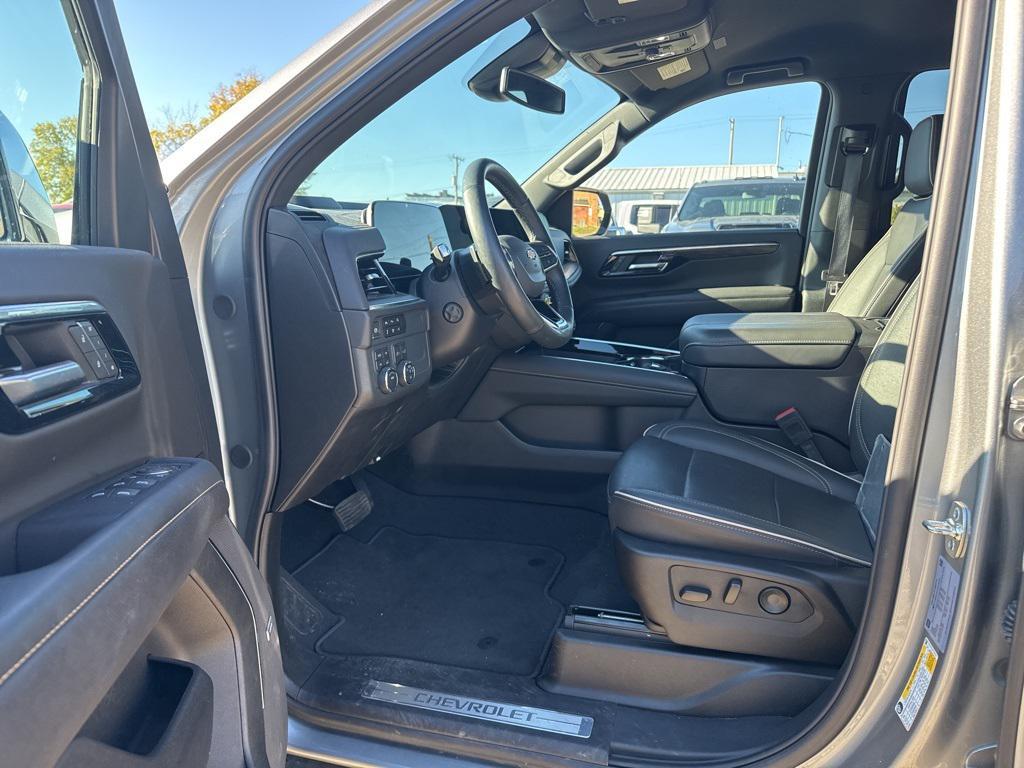 used 2025 Chevrolet Suburban car, priced at $72,980