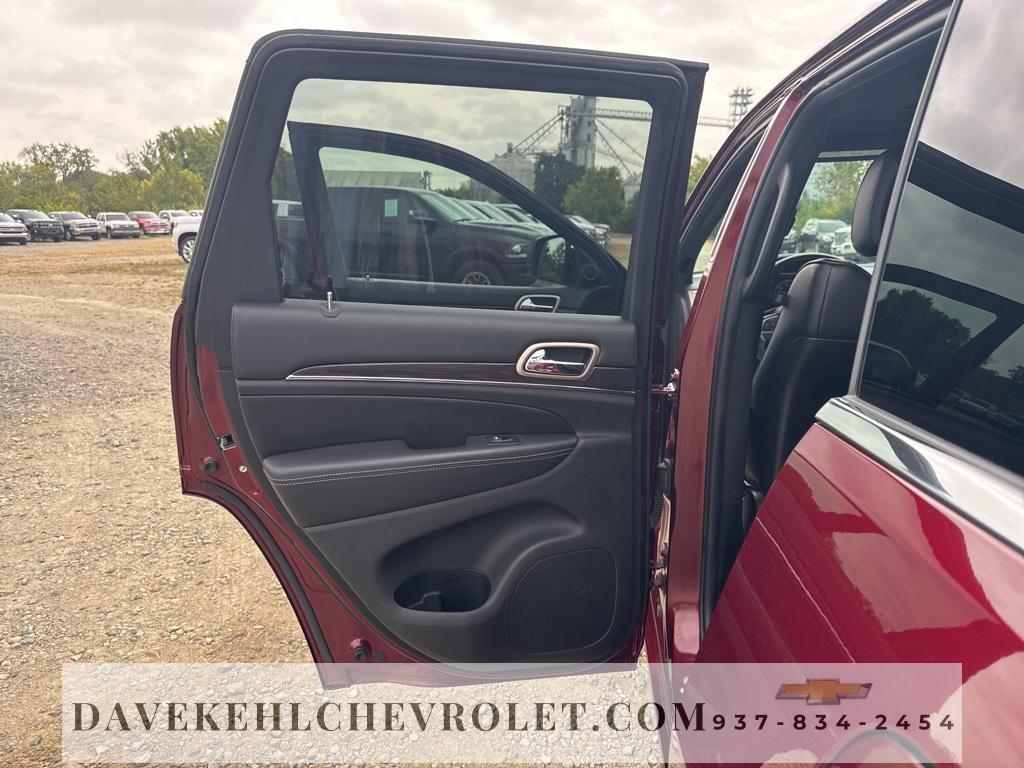 used 2016 Jeep Grand Cherokee car, priced at $14,980