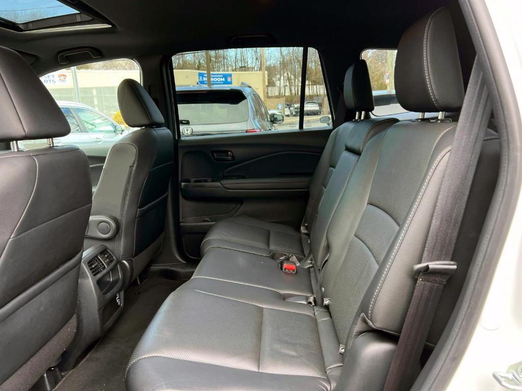 used 2022 Honda Passport car, priced at $29,999