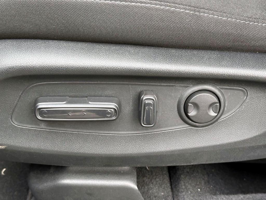 used 2023 Honda CR-V car, priced at $26,888