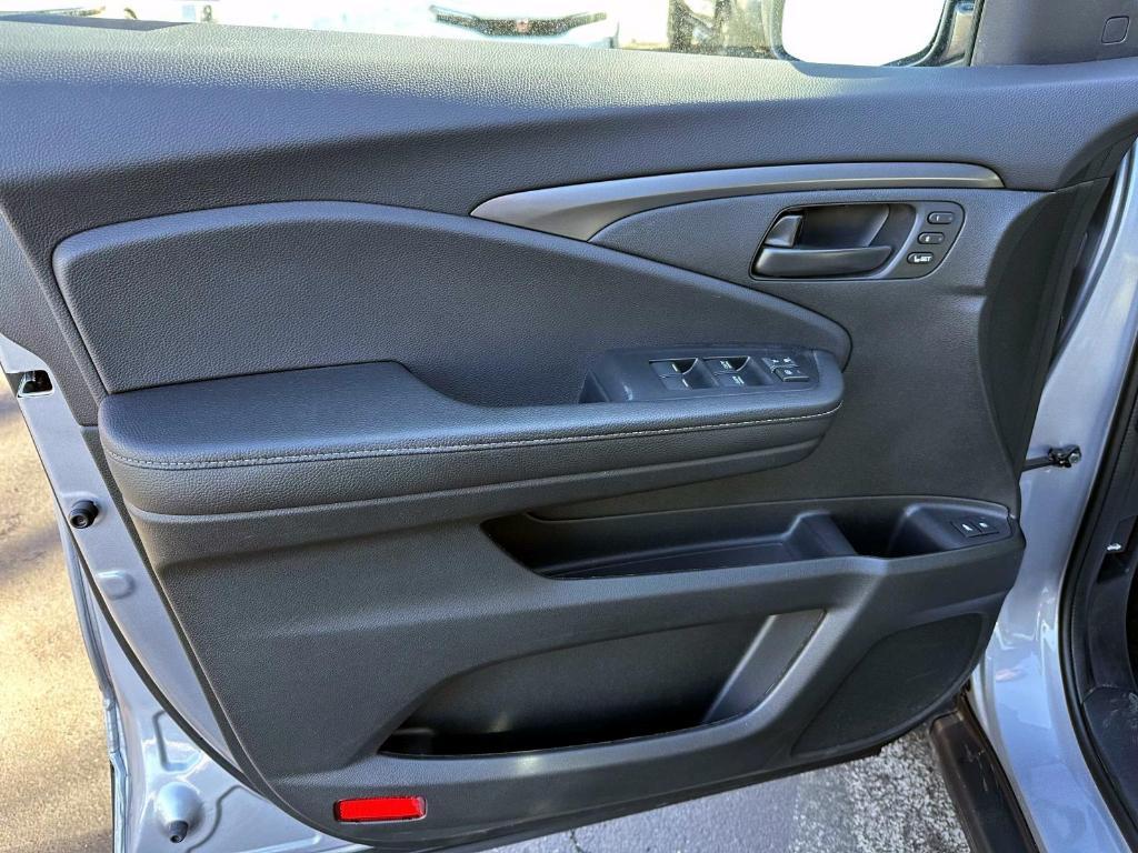 used 2024 Honda Passport car, priced at $33,500