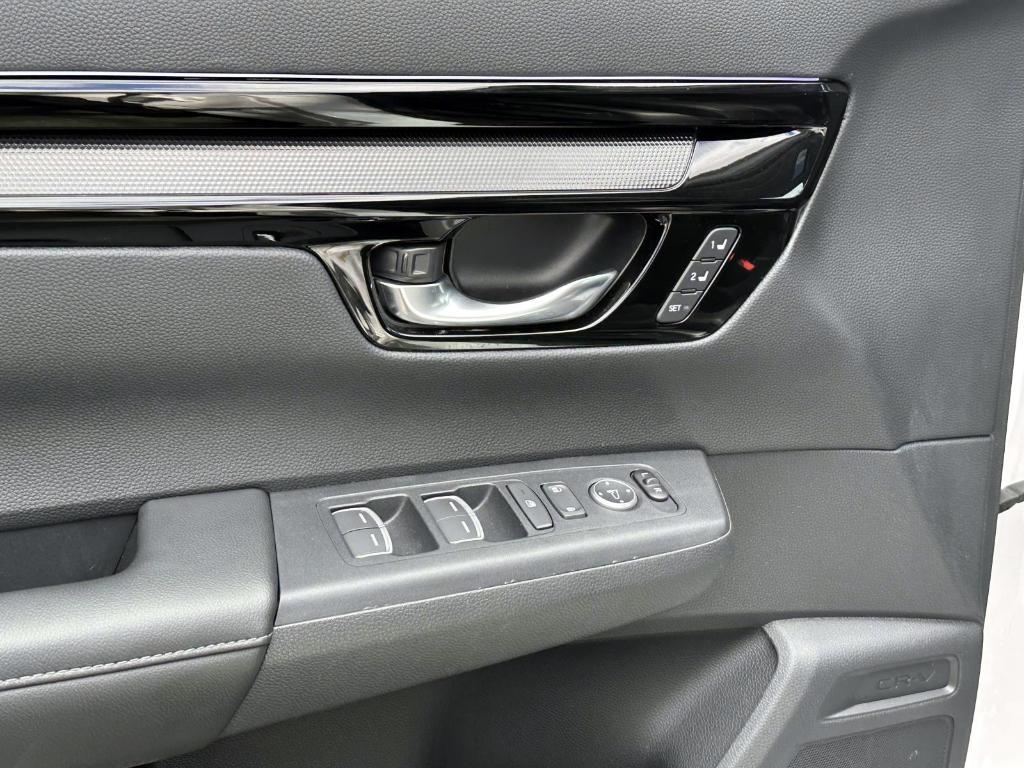 used 2025 Honda CR-V car, priced at $32,999