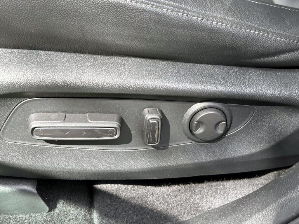 used 2025 Honda CR-V car, priced at $32,999