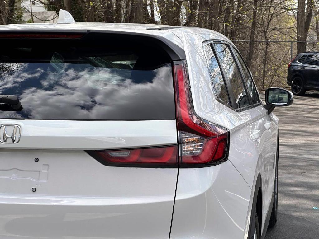used 2025 Honda CR-V car, priced at $32,999