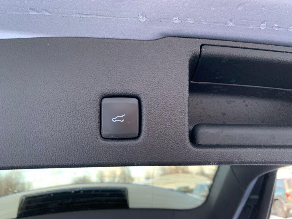 used 2022 Ford Escape car, priced at $20,290