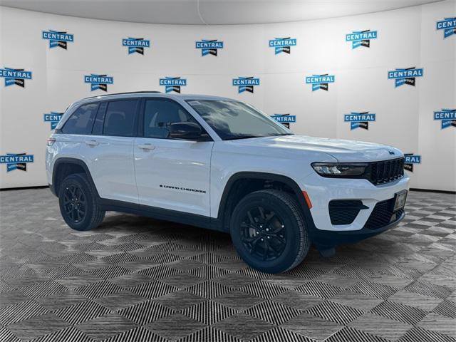 new 2025 Jeep Grand Cherokee car, priced at $46,135