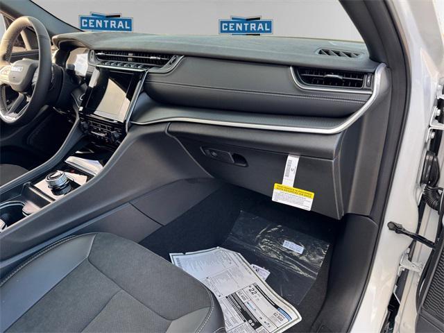 new 2025 Jeep Grand Cherokee car, priced at $46,135