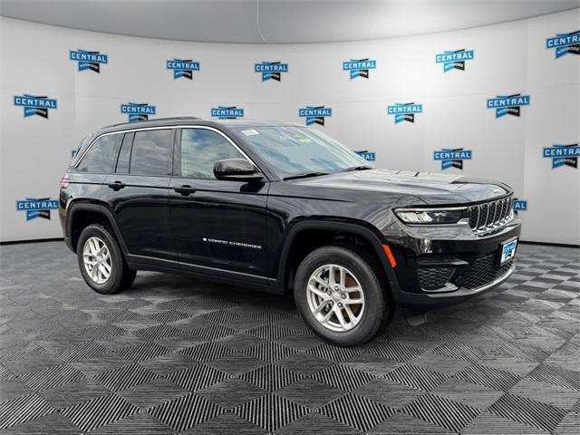 new 2025 Jeep Grand Cherokee car, priced at $44,170