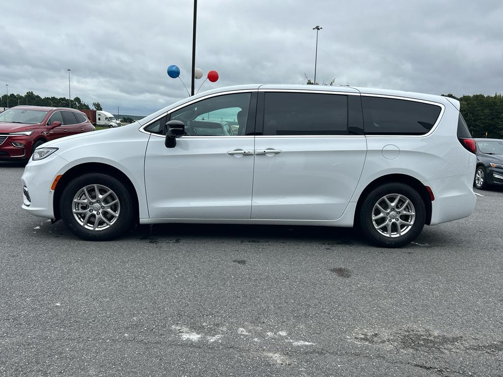new 2026 Chrysler Pacifica car, priced at $42,240
