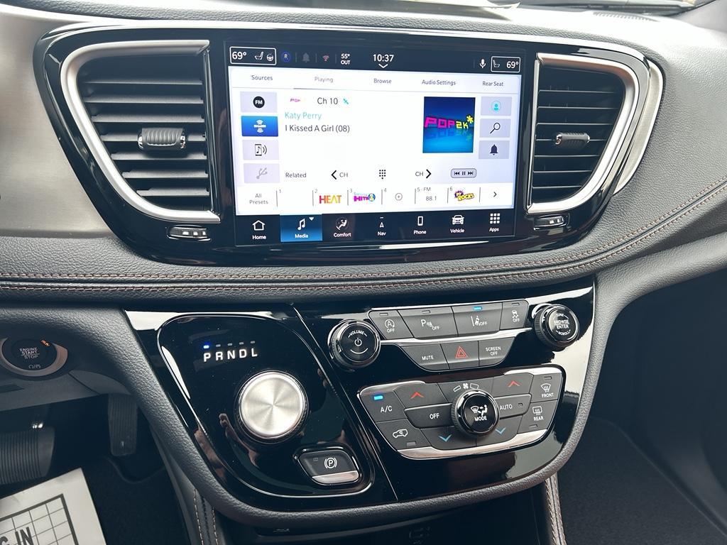 new 2026 Chrysler Pacifica car, priced at $55,380