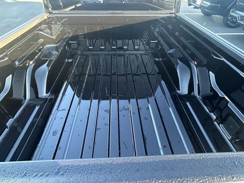 new 2025 Jeep Gladiator car, priced at $47,117