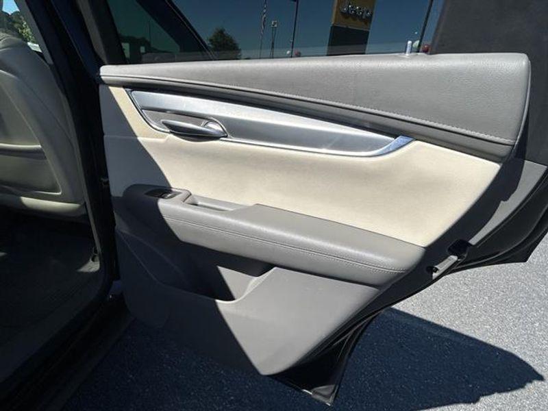 used 2017 Cadillac XT5 car, priced at $14,900