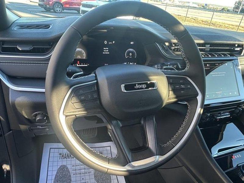 new 2025 Jeep Grand Cherokee car, priced at $34,421