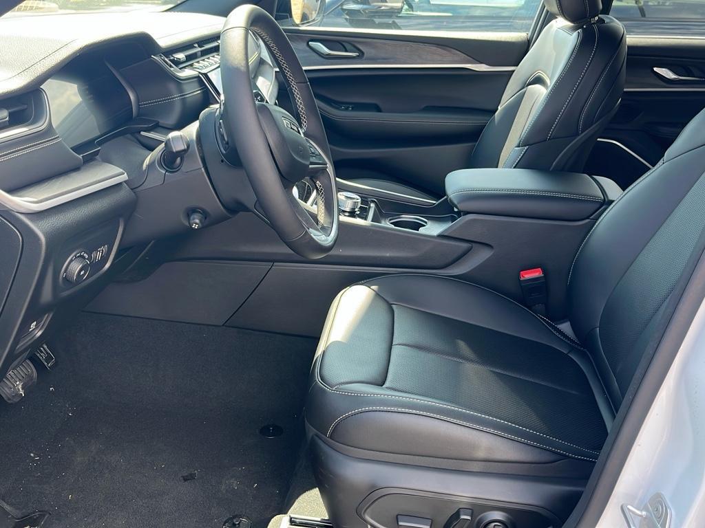 new 2025 Jeep Grand Cherokee L car, priced at $49,245