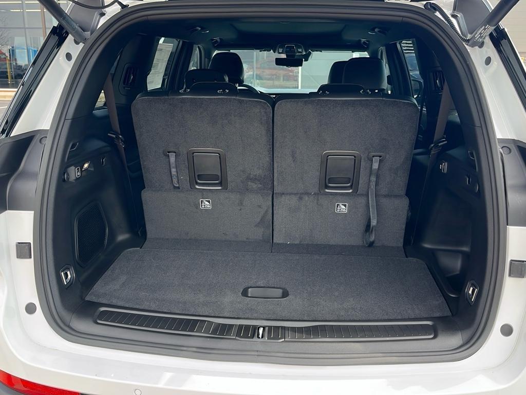 new 2025 Jeep Grand Cherokee L car, priced at $49,245