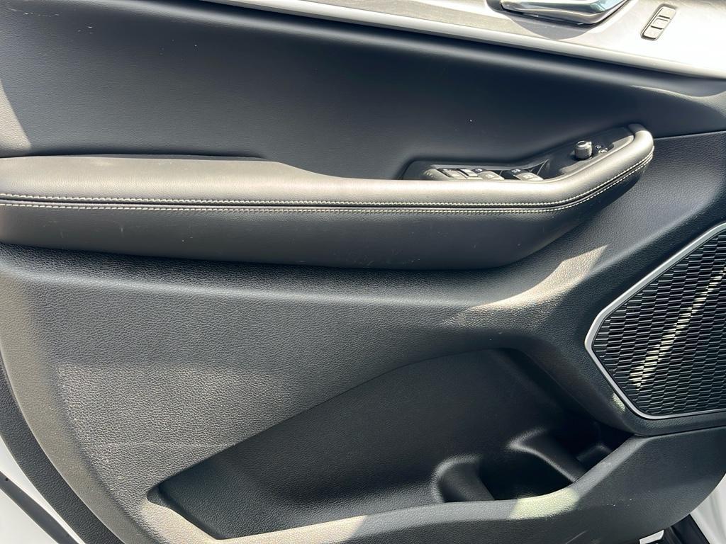 new 2025 Jeep Grand Cherokee L car, priced at $49,245