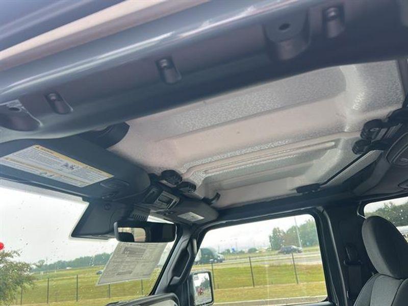 new 2025 Jeep Gladiator car, priced at $47,121