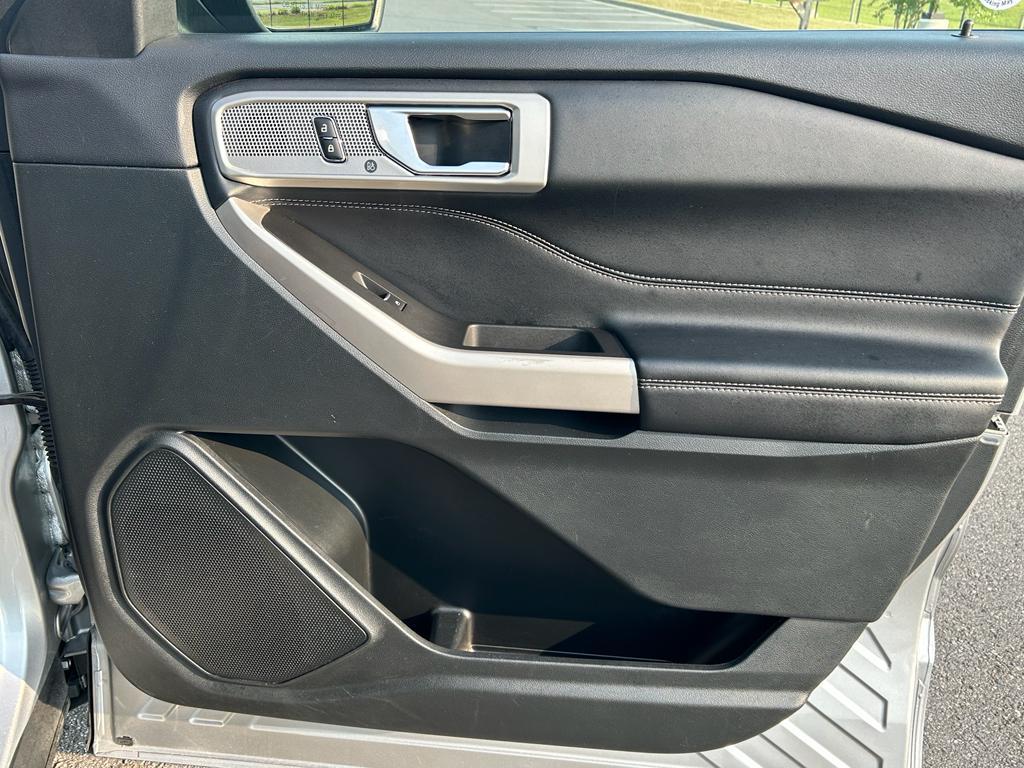 used 2023 Ford Explorer car, priced at $29,900