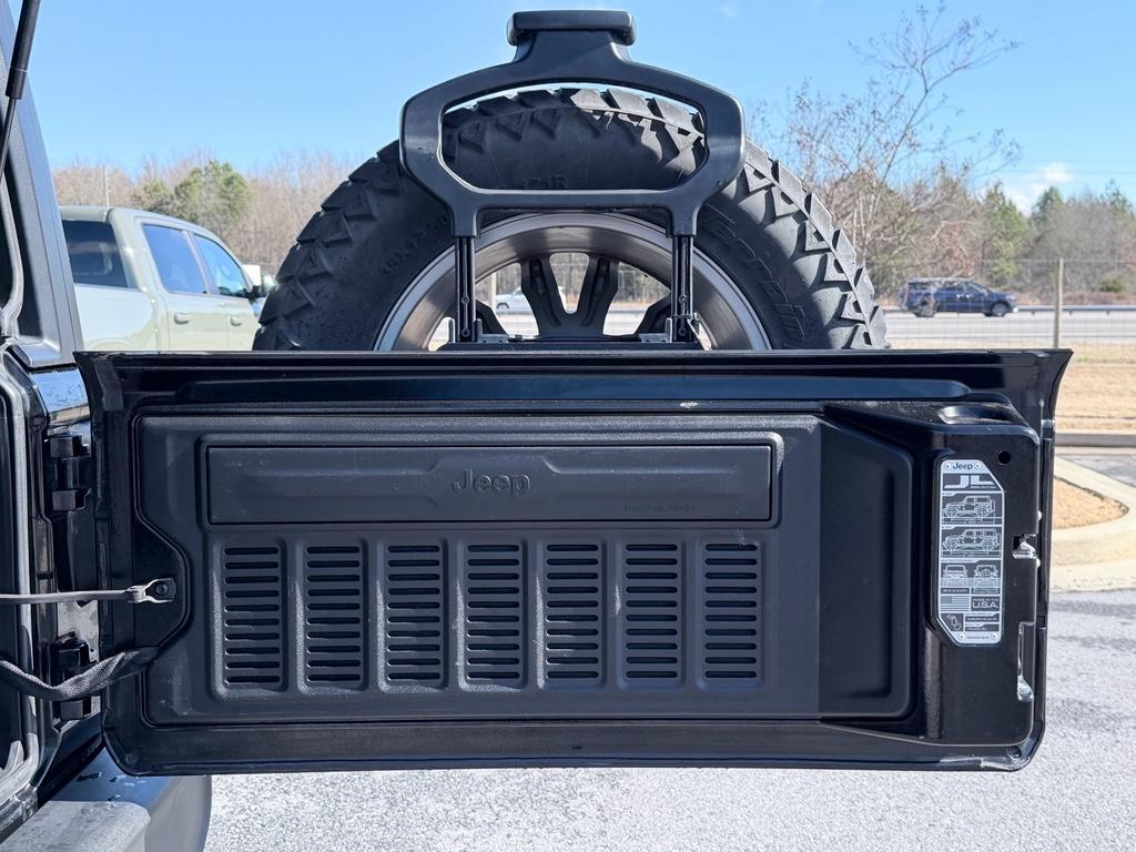 used 2019 Jeep Wrangler Unlimited car, priced at $21,800