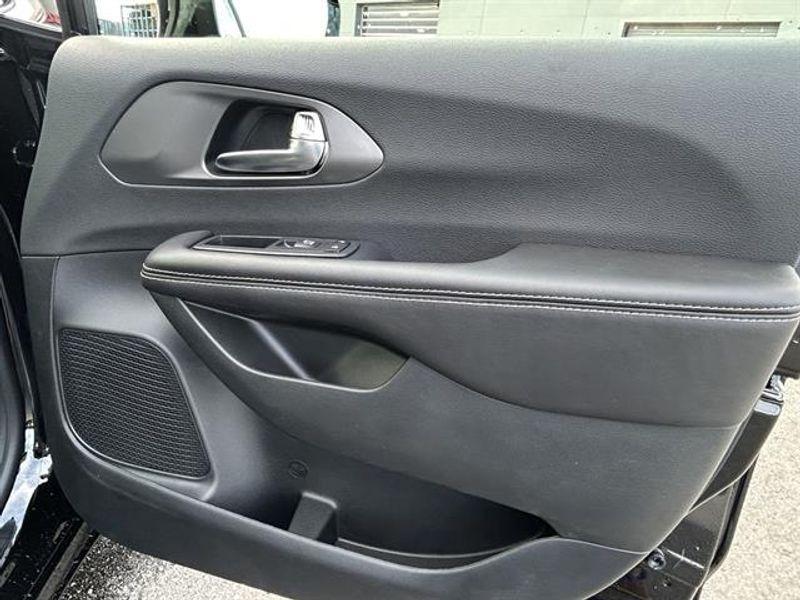 new 2026 Chrysler Pacifica car, priced at $39,995