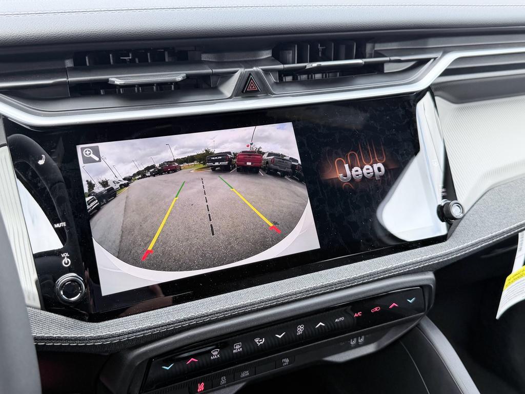 new 2026 Jeep Cherokee car, priced at $37,590