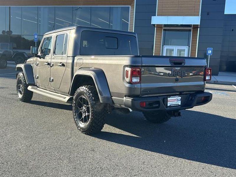 new 2025 Jeep Gladiator car, priced at $45,620