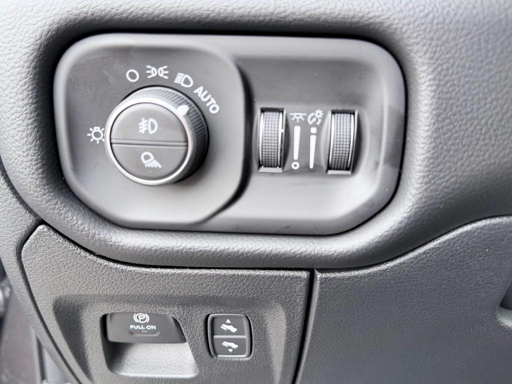 new 2026 Ram 1500 car, priced at $62,618