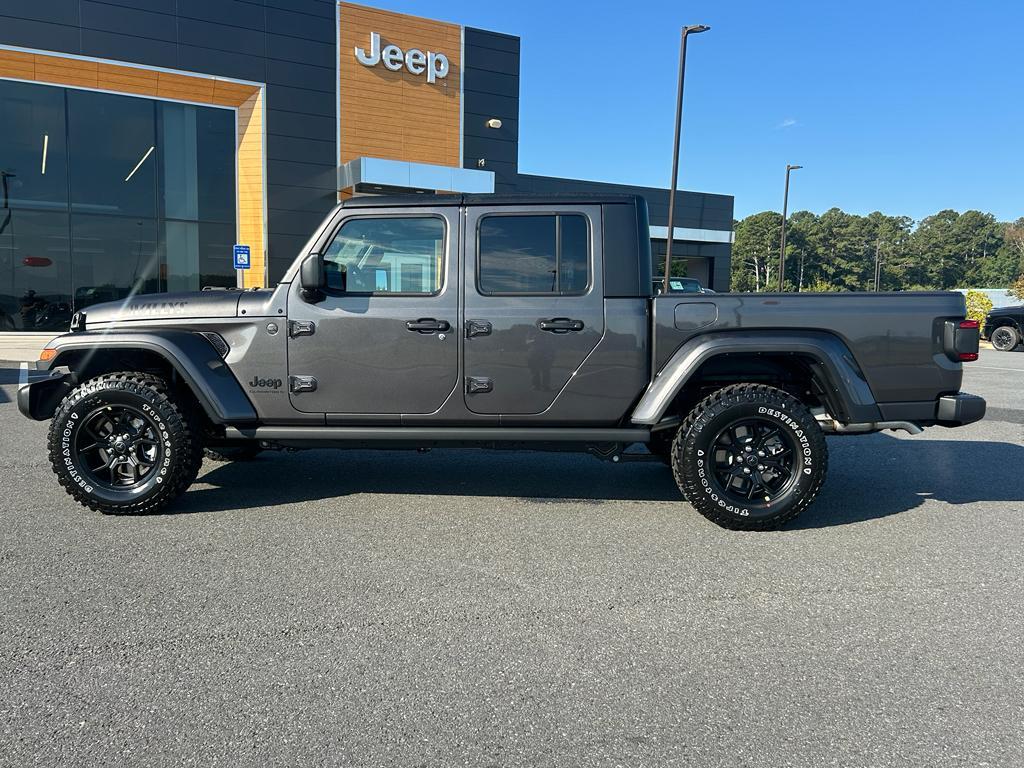 new 2025 Jeep Gladiator car, priced at $47,121