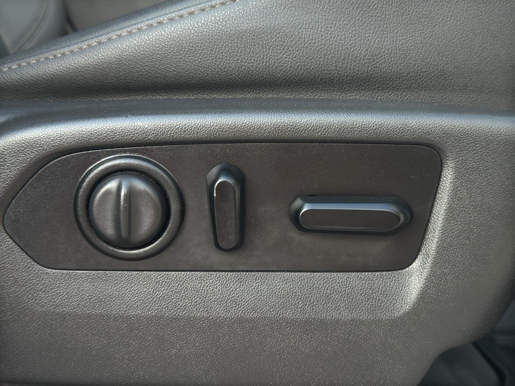 used 2021 Chevrolet Silverado 2500 car, priced at $42,900