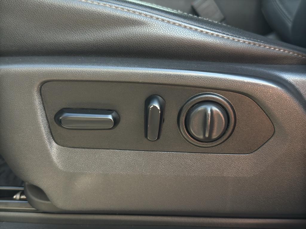 used 2021 Chevrolet Silverado 2500 car, priced at $42,900