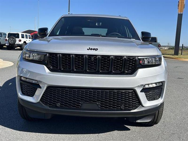 new 2025 Jeep Grand Cherokee car, priced at $48,763
