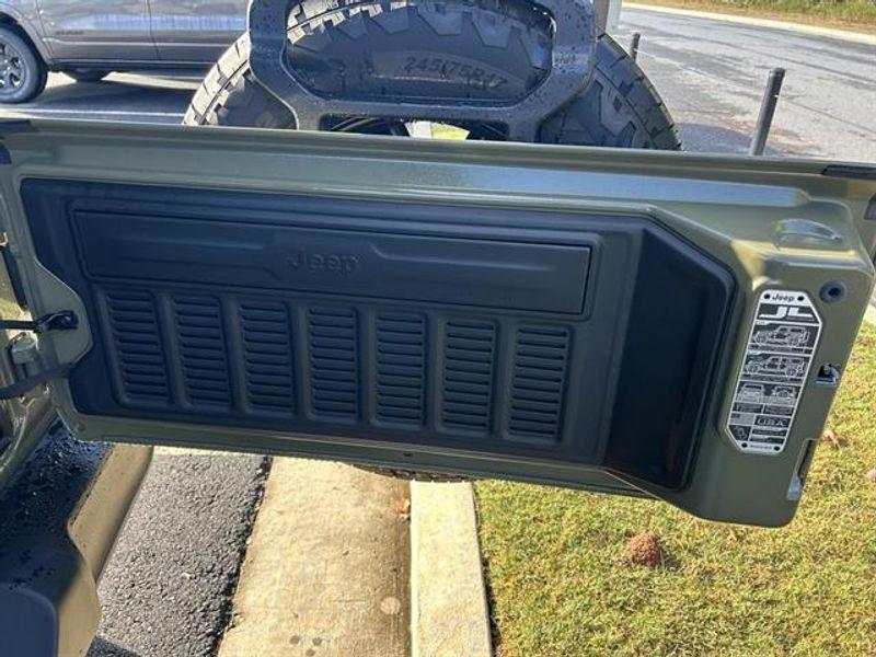 new 2026 Jeep Wrangler car, priced at $46,675