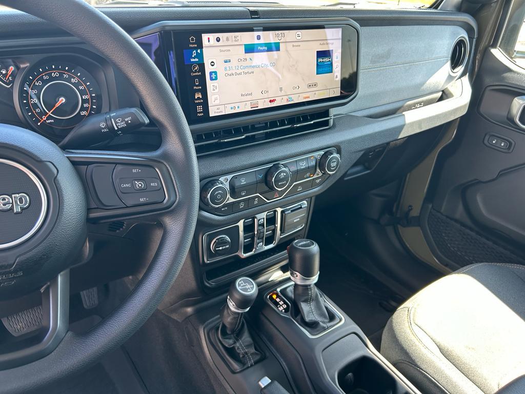 new 2025 Jeep Gladiator car, priced at $41,485