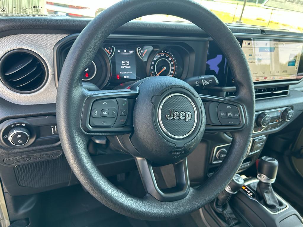 new 2025 Jeep Gladiator car, priced at $41,485