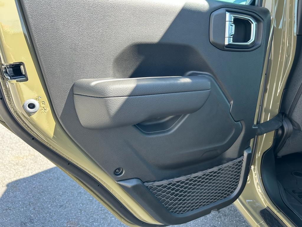 new 2025 Jeep Gladiator car, priced at $41,485