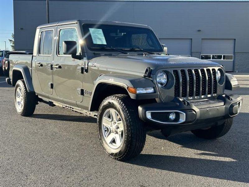used 2023 Jeep Gladiator car, priced at $26,700