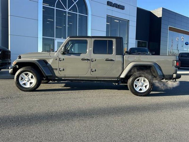 used 2023 Jeep Gladiator car, priced at $26,700