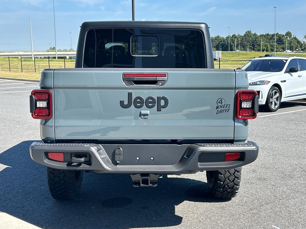 new 2025 Jeep Gladiator car, priced at $47,121