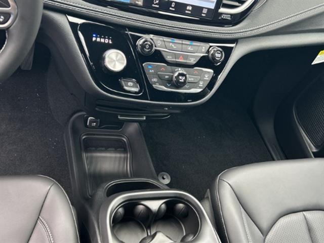 new 2026 Chrysler Pacifica car, priced at $38,398