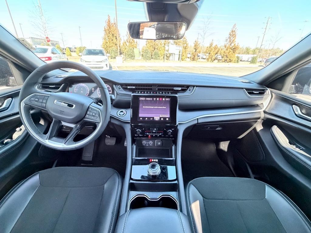 used 2025 Jeep Grand Cherokee L car, priced at $33,900