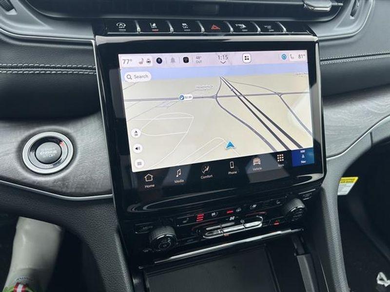 new 2025 Jeep Grand Cherokee car, priced at $48,763