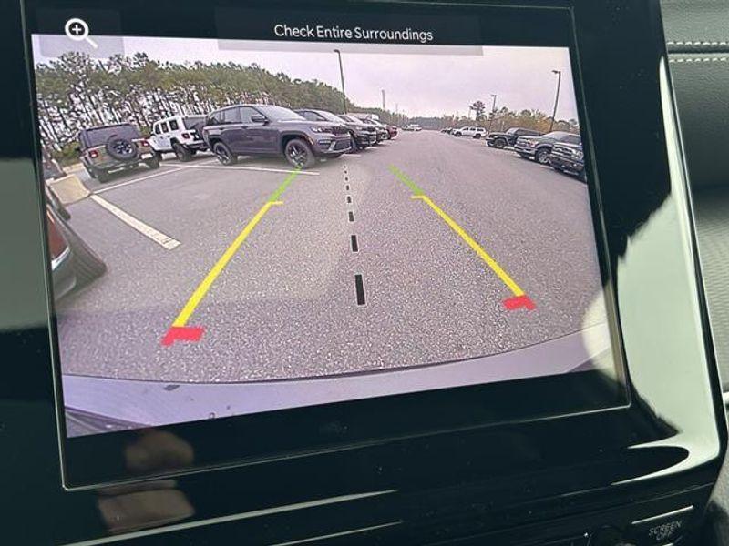 new 2025 Jeep Grand Cherokee L car, priced at $38,372