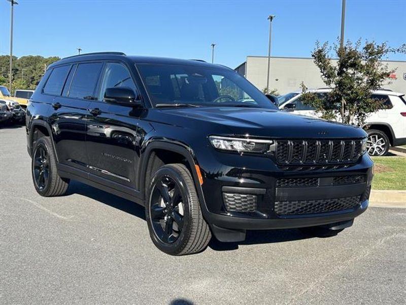 new 2025 Jeep Grand Cherokee L car, priced at $42,943