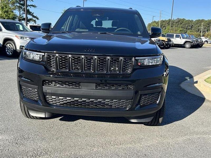 new 2025 Jeep Grand Cherokee L car, priced at $42,943
