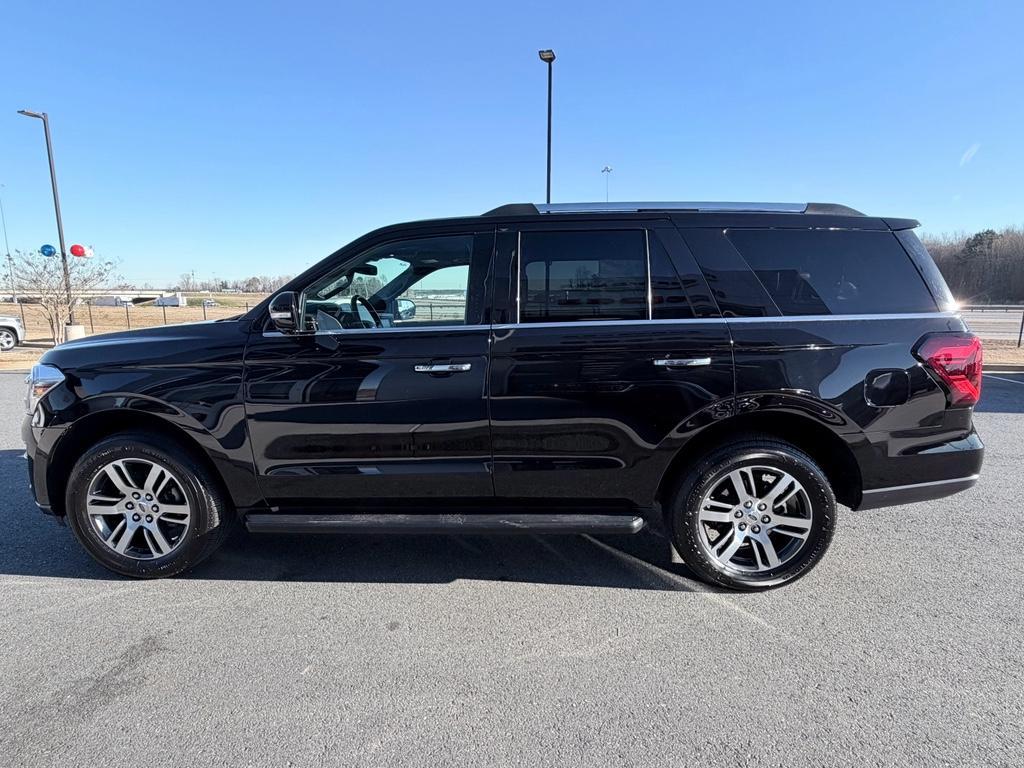used 2024 Ford Expedition car, priced at $46,900