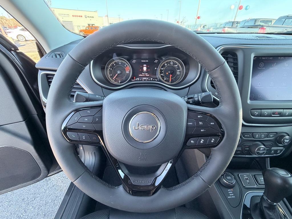 used 2023 Jeep Cherokee car, priced at $27,800