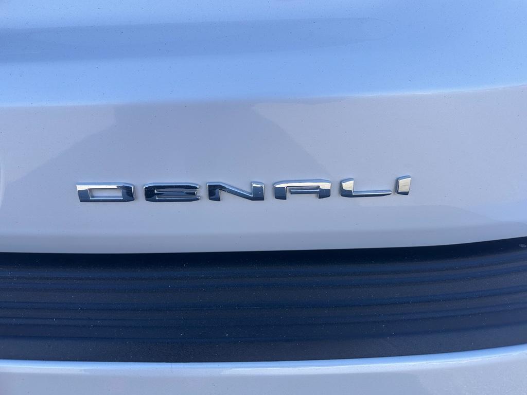 used 2024 GMC Yukon car, priced at $72,800