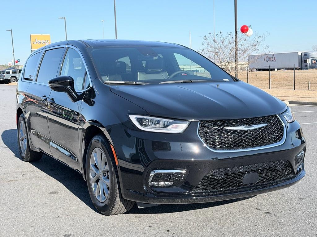 new 2026 Chrysler Pacifica car, priced at $49,095