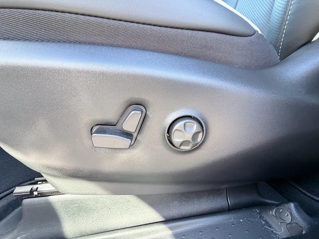 new 2026 Chrysler Pacifica car, priced at $49,095