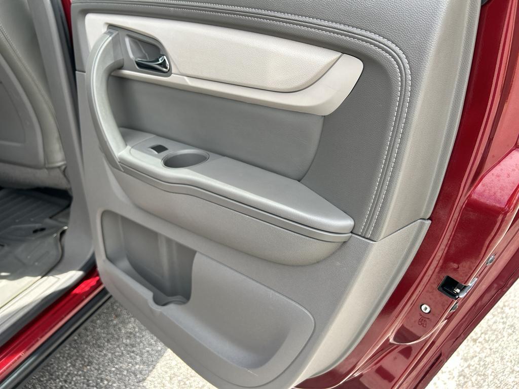 used 2016 Chevrolet Traverse car, priced at $13,900